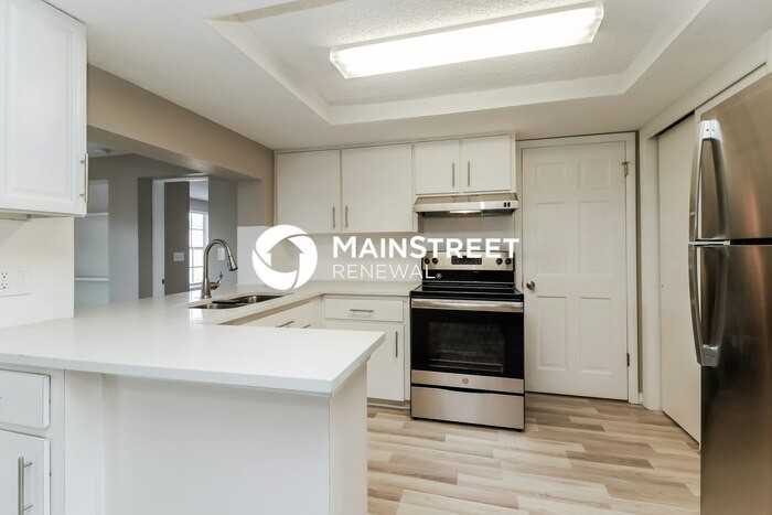 4301 Straits Ln - Photo 7 of 16