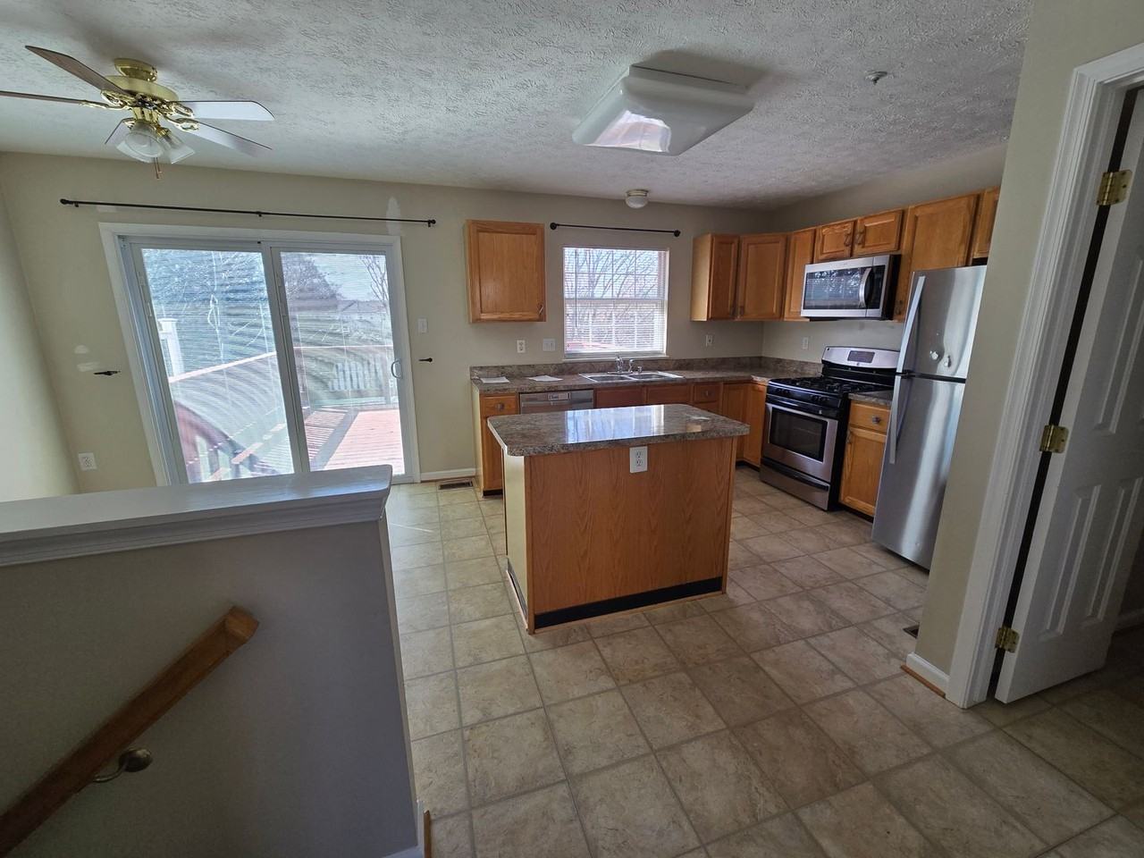 236 High Meadow Ter - Photo 6 of 25