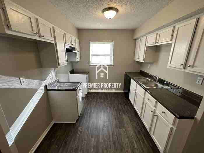 6313 Leamont Dr - Photo 3 of 14