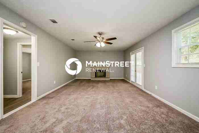 1118 Walnut Creek Ln - Photo 6 of 17