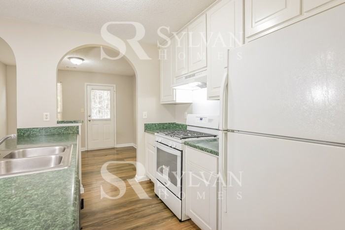 6380 Ariaal Dr - Photo 5 of 16