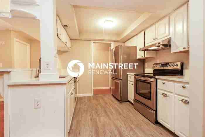 2053 Whitney Dr - Photo 6 of 15