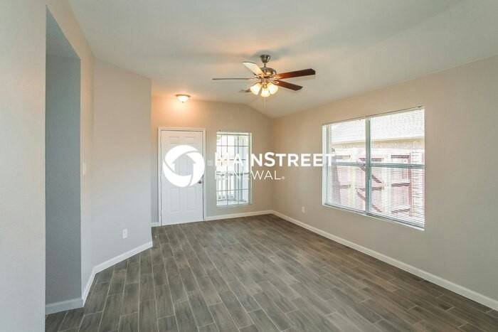 7205 Autumn Moon Dr - Photo 3 of 16