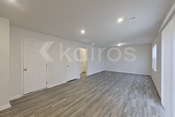 2513 Upland Cir Se - Photo 5 of 27