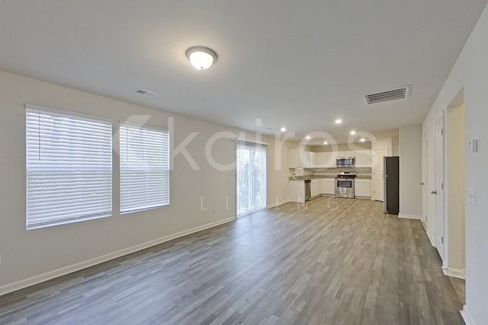 2513 Upland Cir Se - Photo 6 of 27