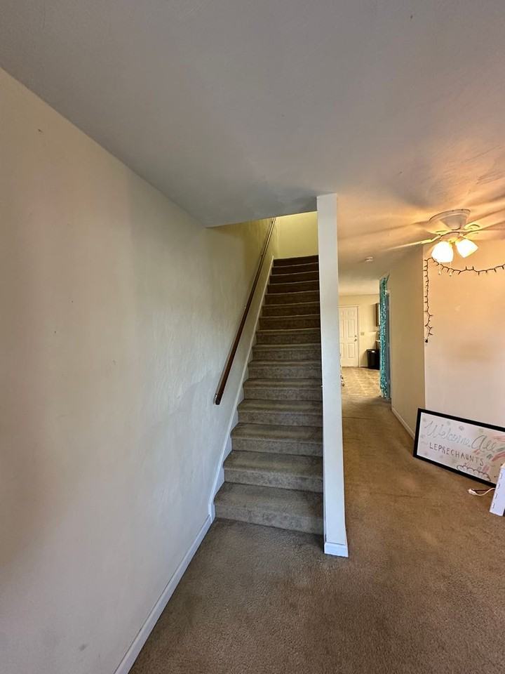 215 Pheasant Run Dr - Photo 2 of 13