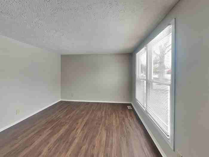 811 Westridge North Dr - Photo 4 of 21