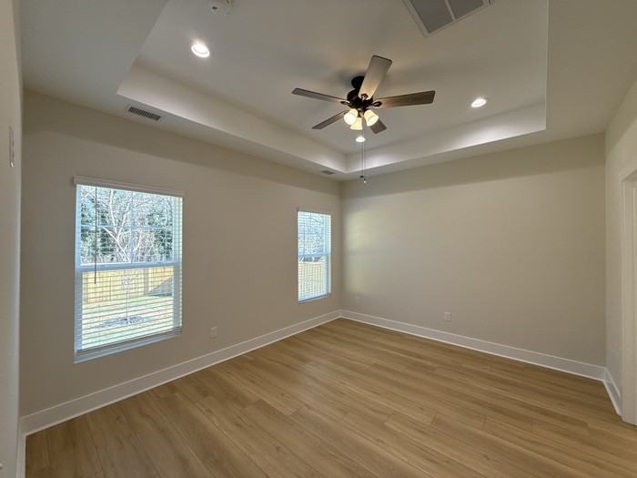 573 Reid St - Photo 7 of 16