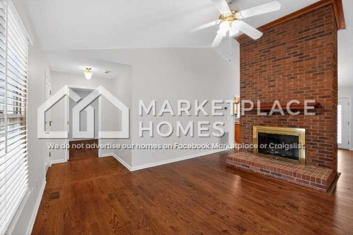 1119 Roper Mountain Rd - Photo 5 of 37