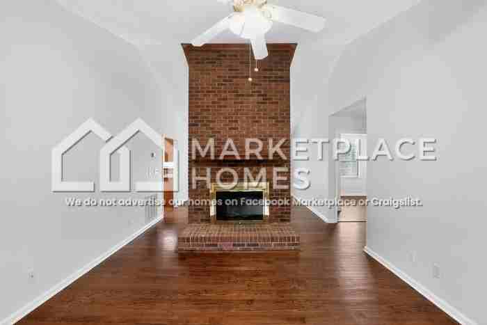 1119 Roper Mountain Rd - Photo 6 of 37