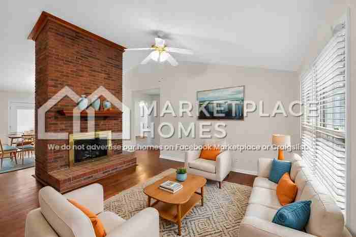 1119 Roper Mountain Rd - Photo 7 of 37