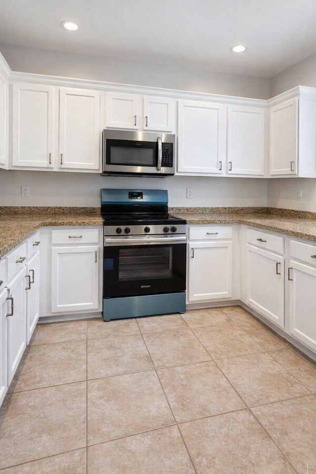 833 Millbrae Ct #NA - Photo 4 of 11