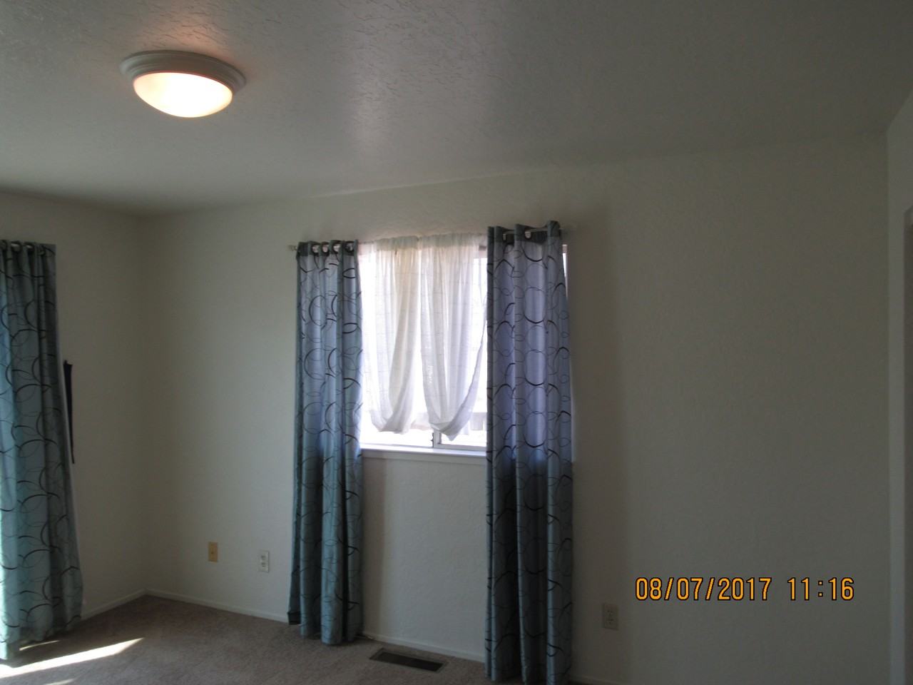 1337 Kimmerling Rd #B - Photo 4 of 10