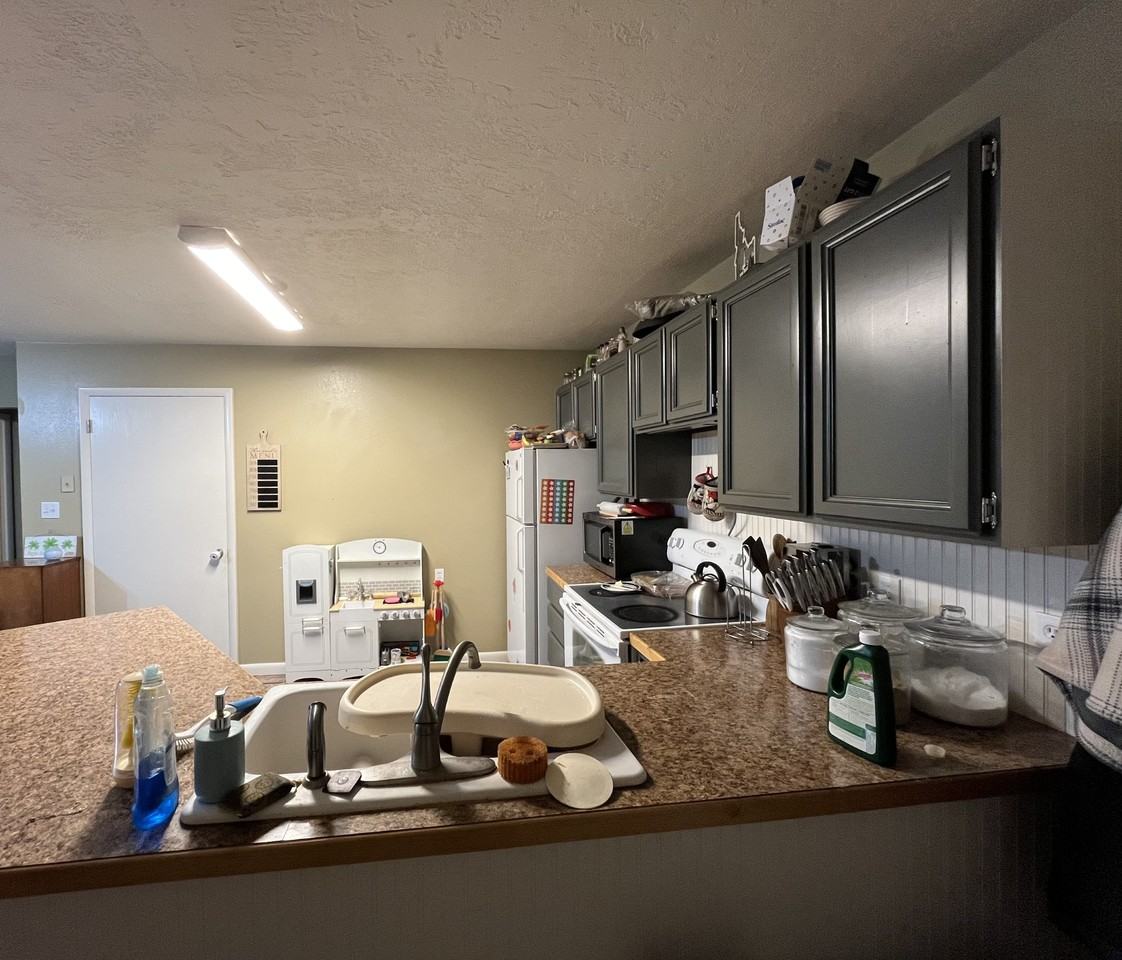 543 N 200 W #2 - Photo 2 of 10