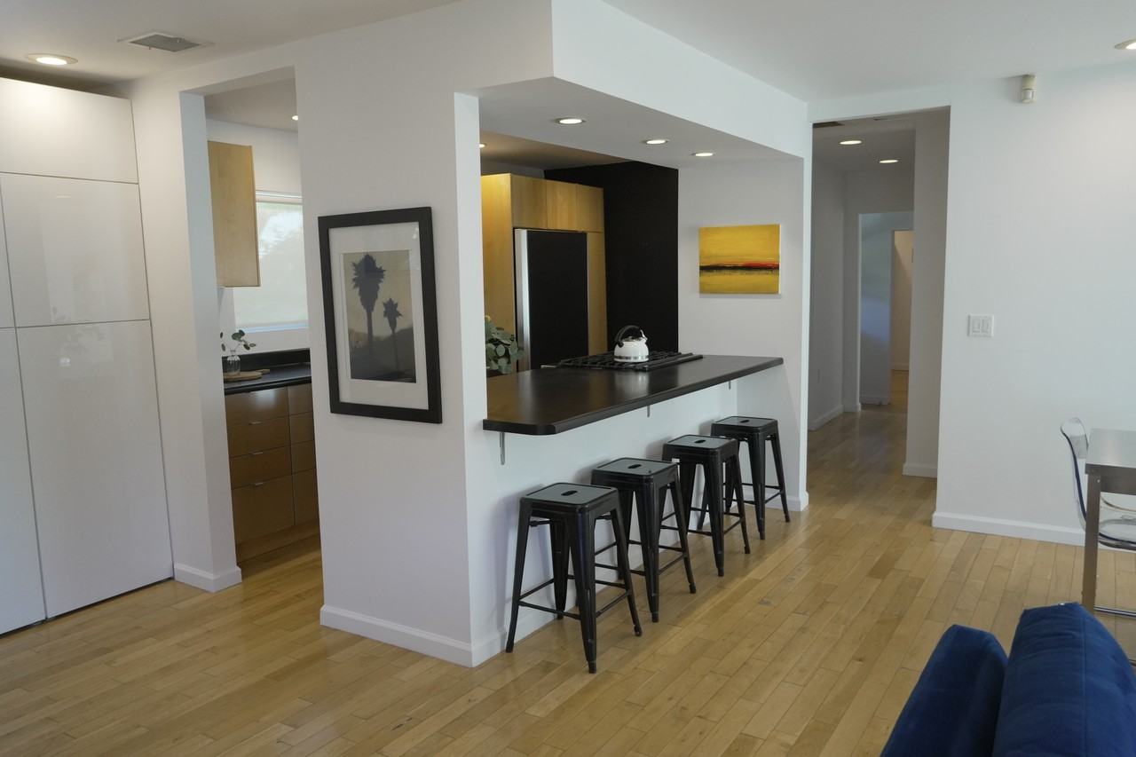 2112 Lake Shore Ave #NA - Photo 3 of 17