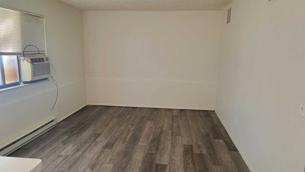 417 Sherman St #104 - Photo 6 of 12