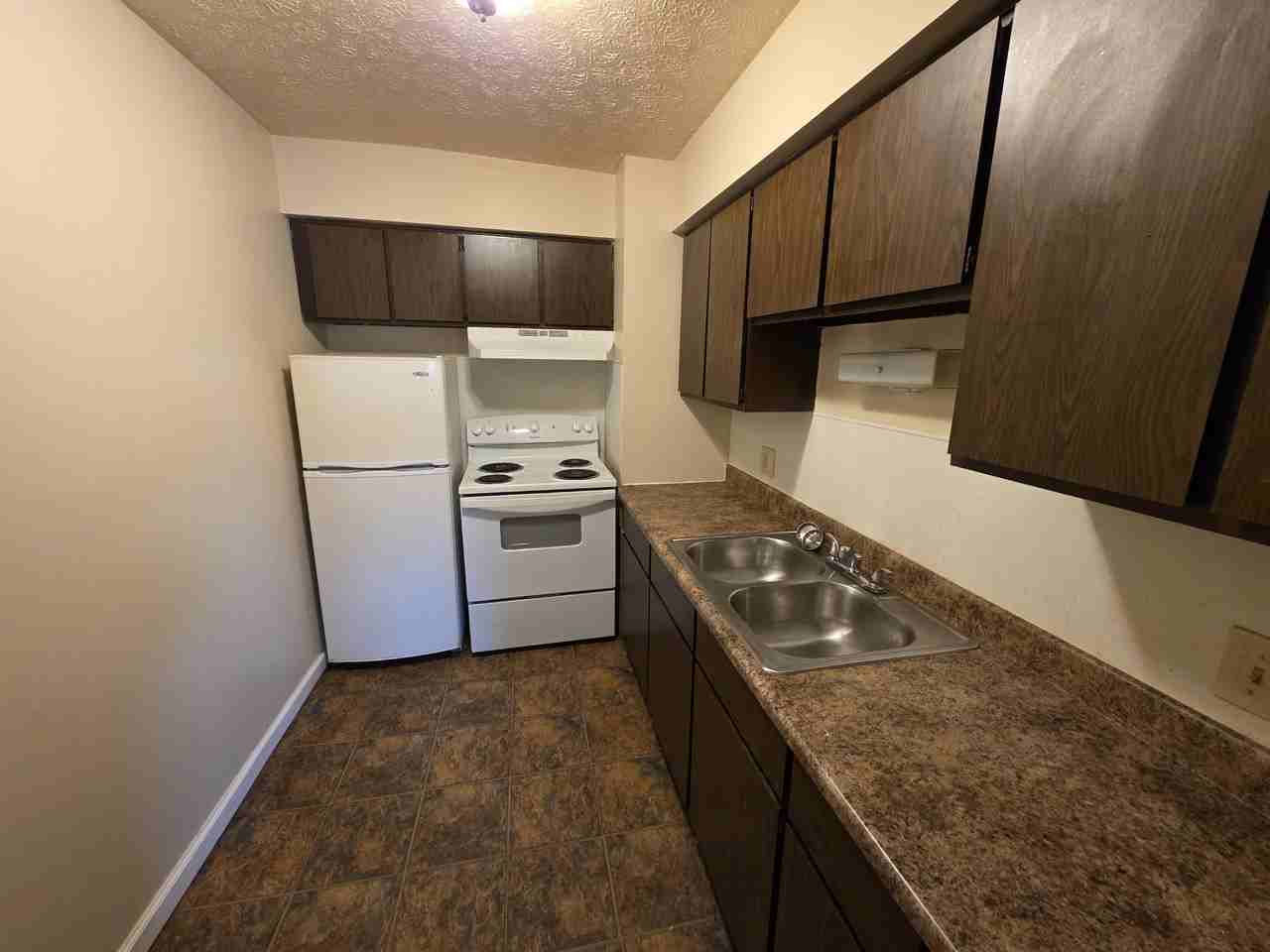 508 E Buchtel Ave #3H - Photo 3 of 5