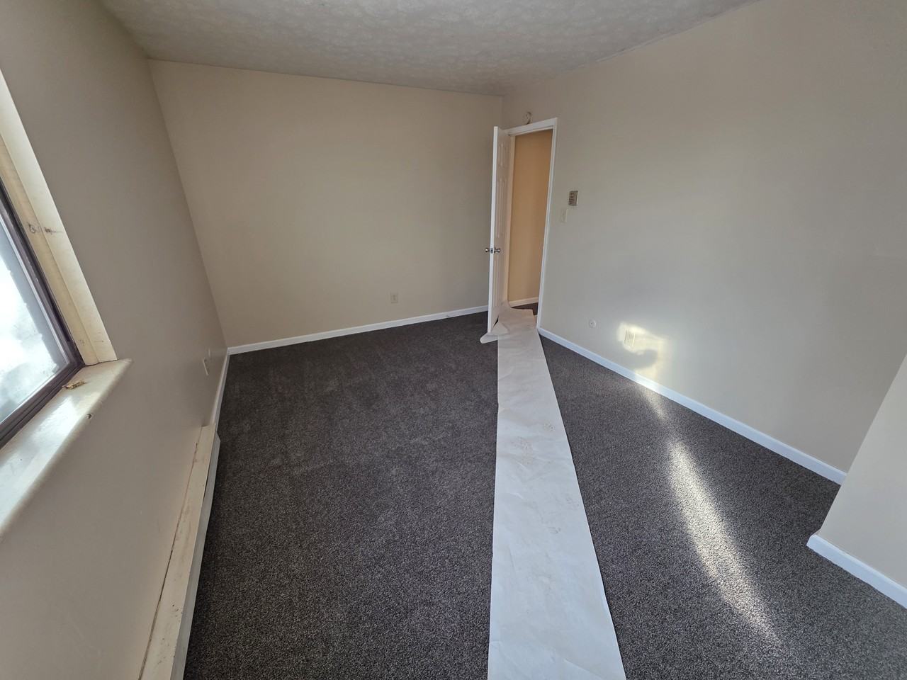 508 E Buchtel Ave #3H - Photo 4 of 5