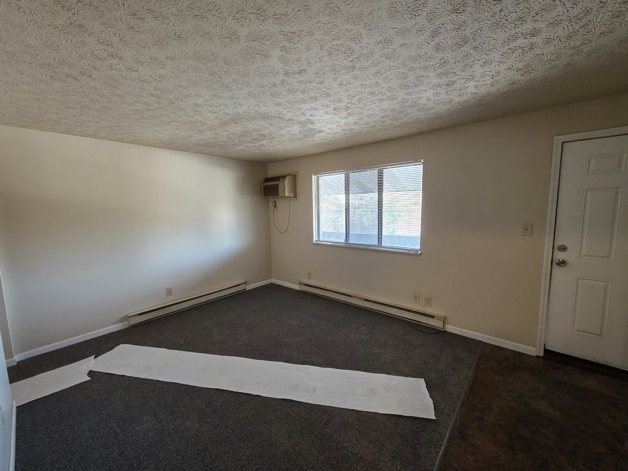 508 E Buchtel Ave #3H - Photo 5 of 5