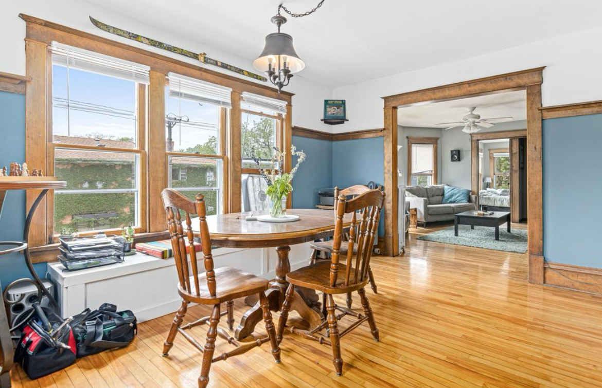 2557 Dupont Ave S #2 - Photo 2 of 11