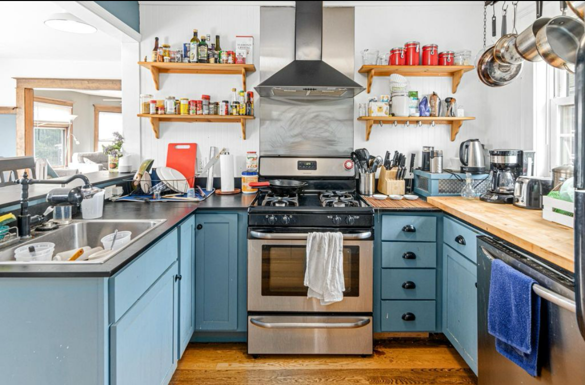 2557 Dupont Ave S #2 - Photo 3 of 11