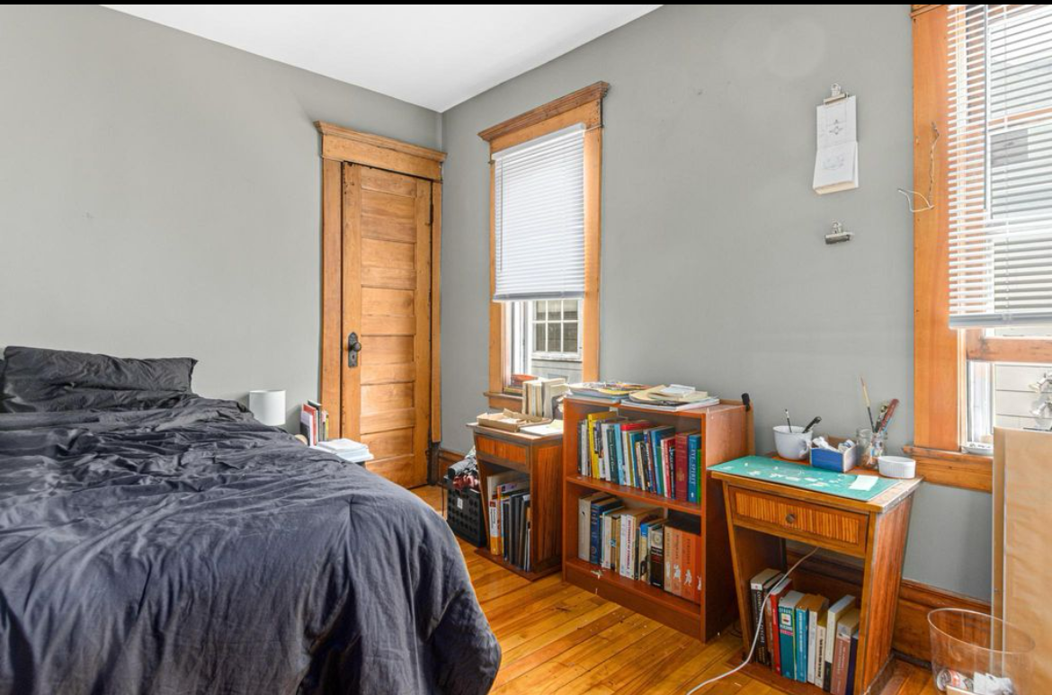 2557 Dupont Ave S #2 - Photo 6 of 11