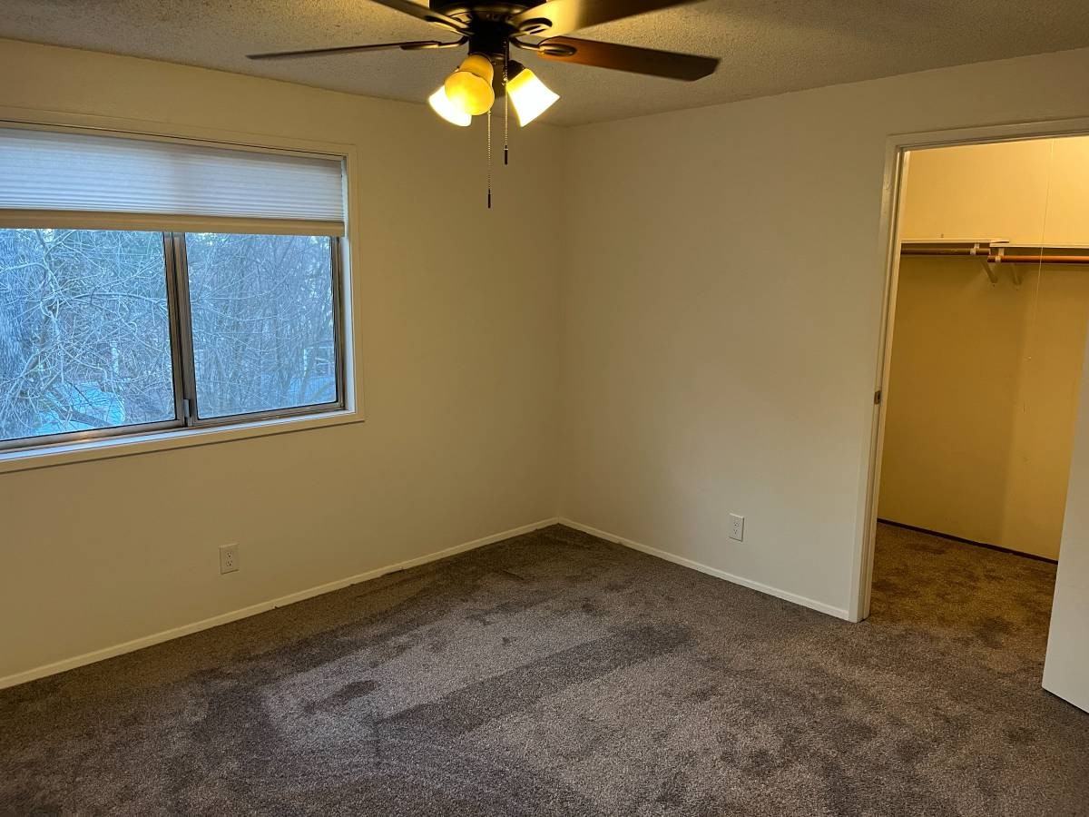 567 Fairview St #4 - Photo 7 of 16