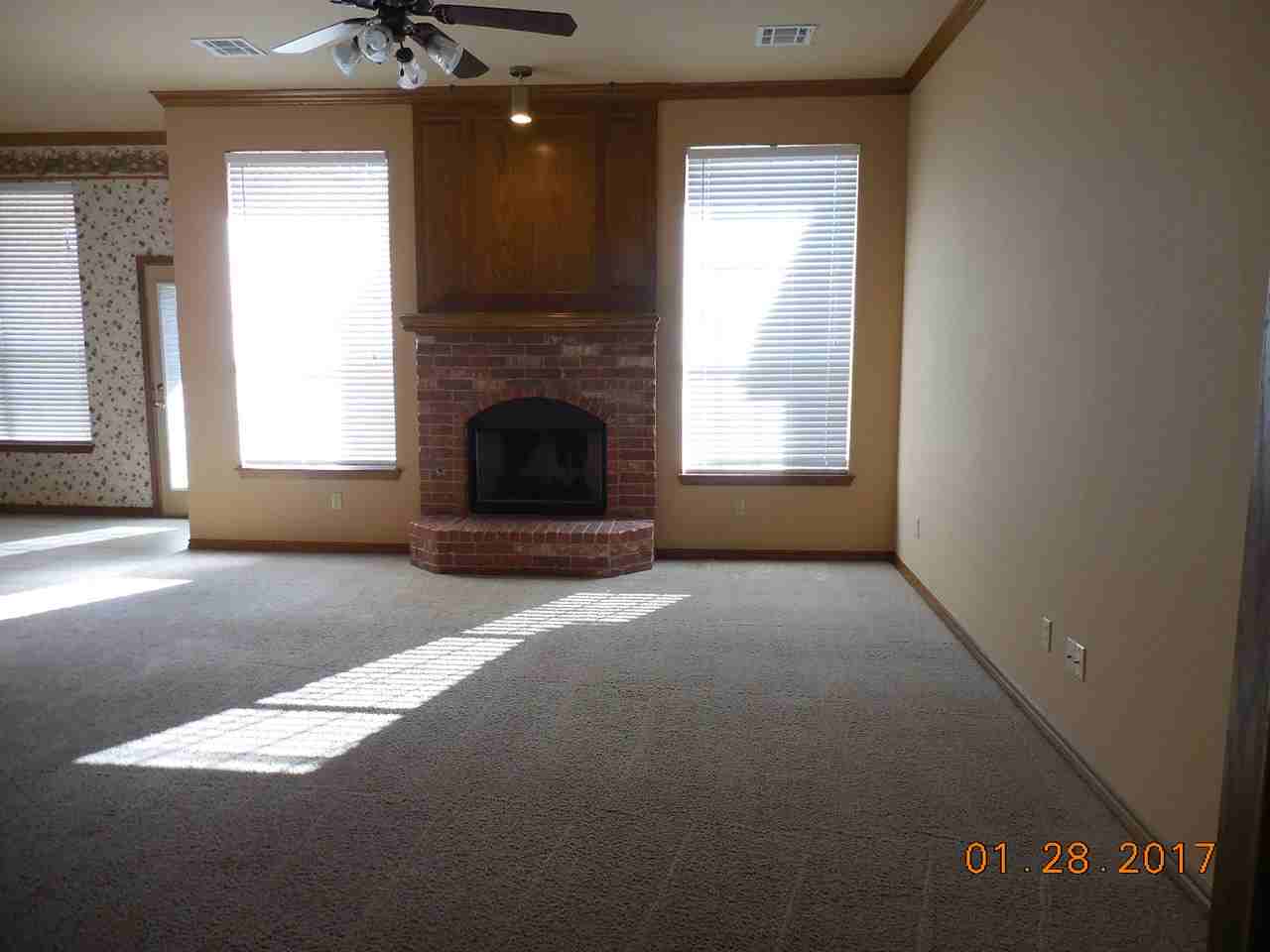 8420 Nw 106th St #NA - Photo 4 of 25