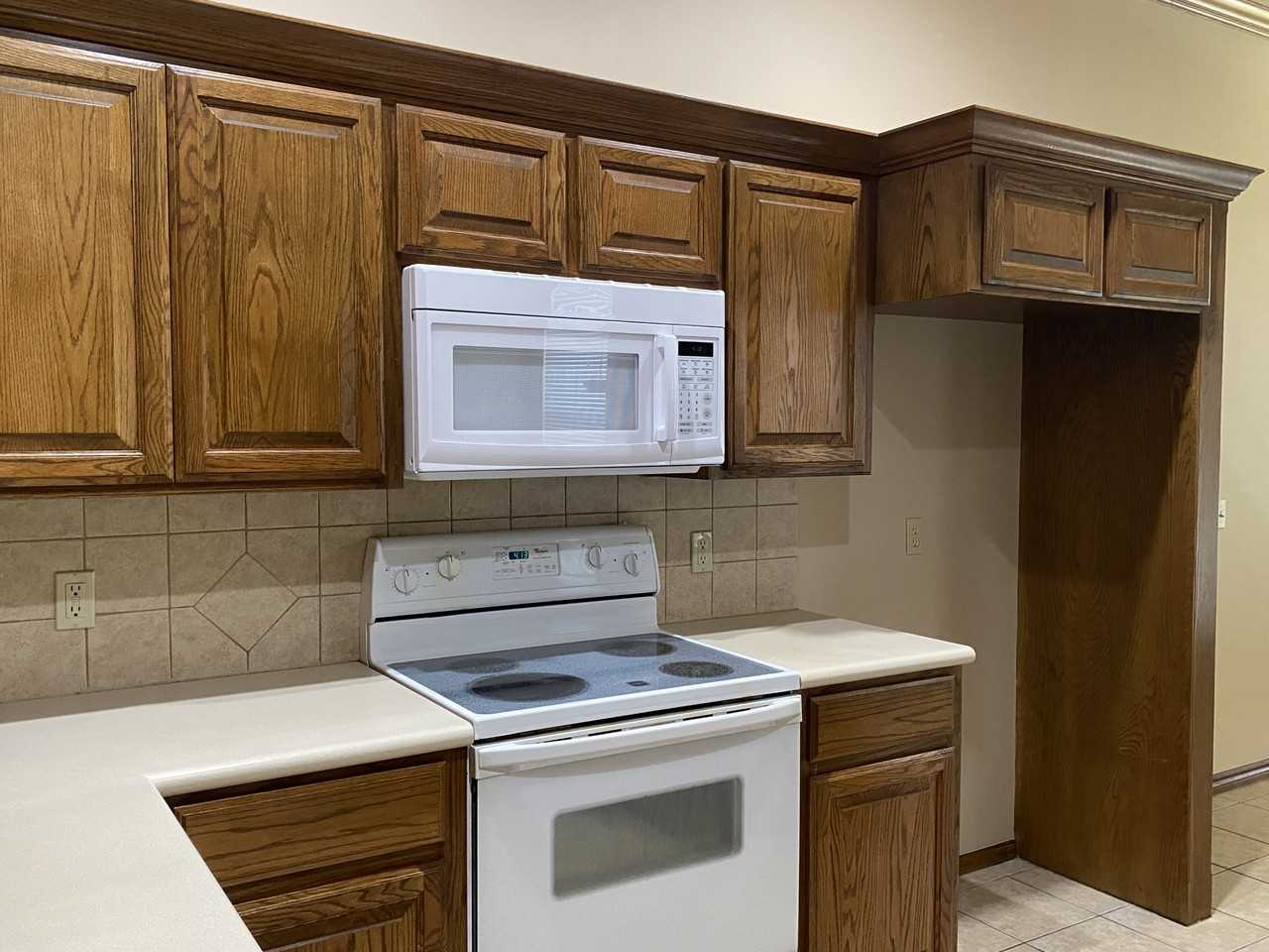 8420 Nw 106th St #NA - Photo 7 of 25