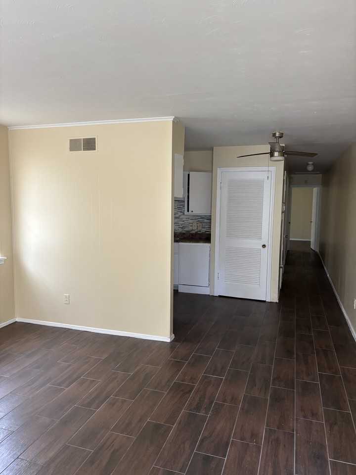 3063 Lyndale Ave - Photo 3 of 3