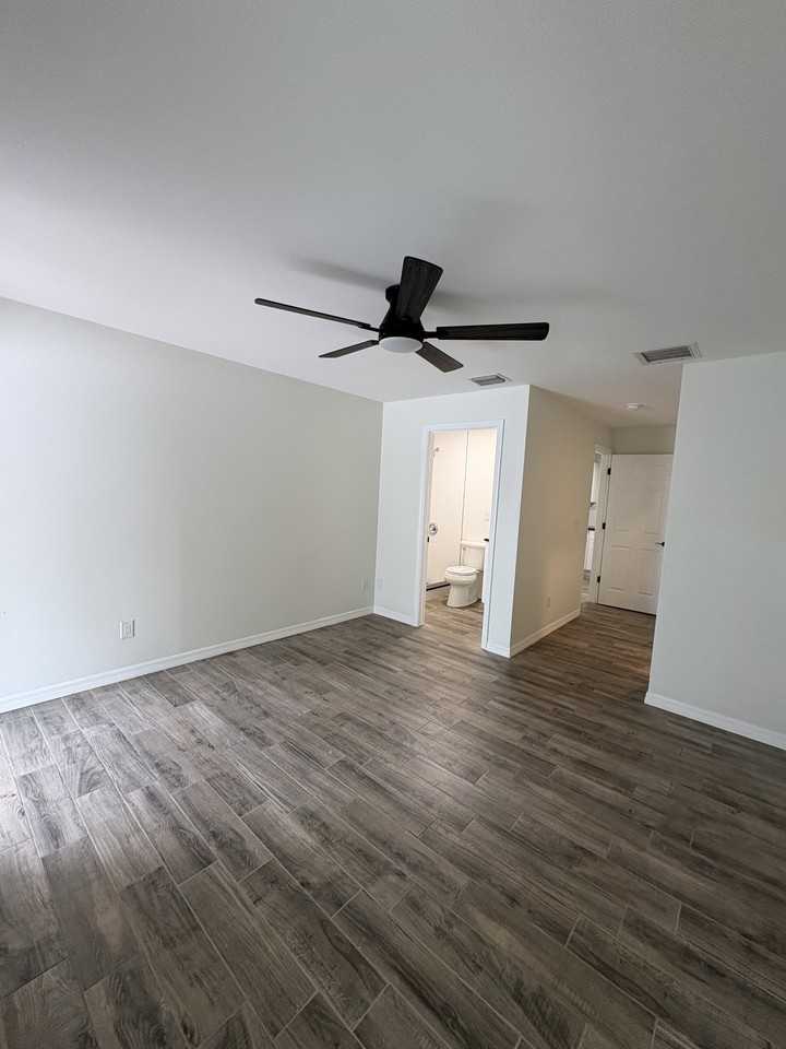 2735 South Dr #2735 - Photo 3 of 14