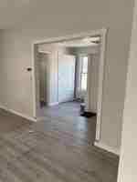 featured image of 1402 E 7th St