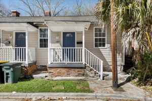 featured image of 1709 Le Grand St