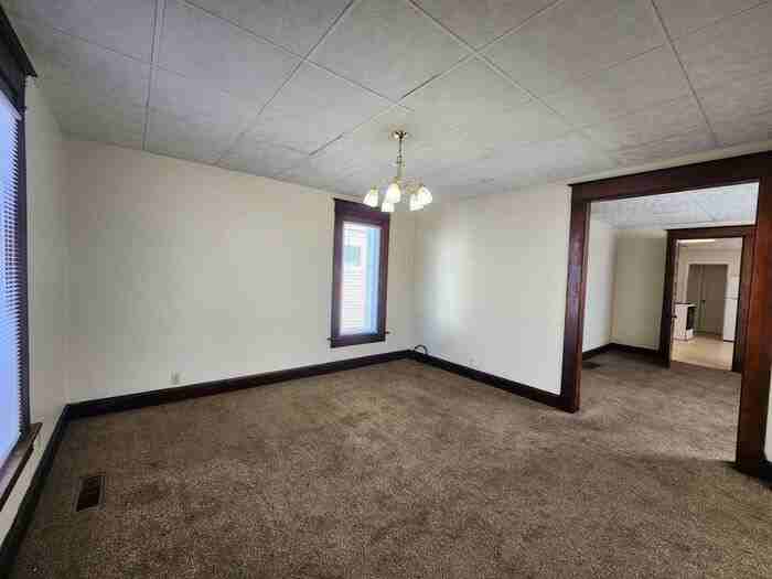 N 6th 1/2 St - Photo 4 of 24