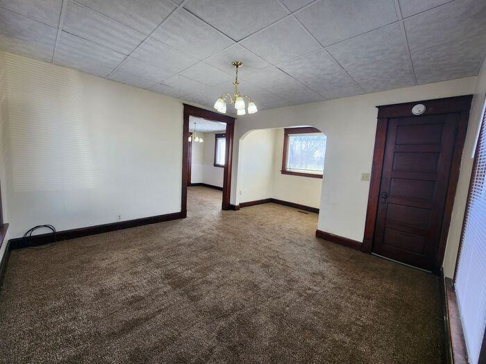 N 6th 1/2 St - Photo 5 of 24