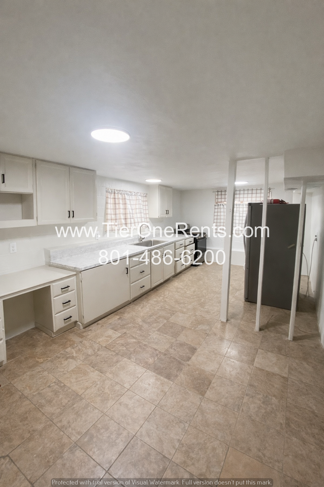 2713 S 9200 W #B - Photo 6 of 21