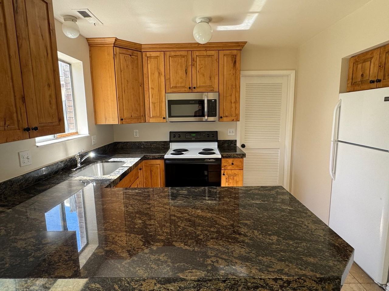 7415 S Rich Way - Photo 2 of 16
