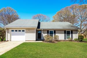 featured image of 7 Poppy Meadow Ln