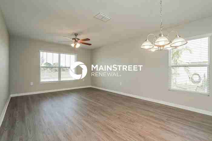 4109 Ne 9th Pl - Photo 4 of 16