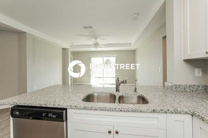 4109 Ne 9th Pl - Photo 6 of 16