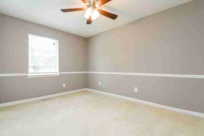 2569 Gaylon St - Photo 5 of 8