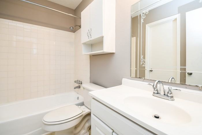 2569 Gaylon St - Photo 6 of 8