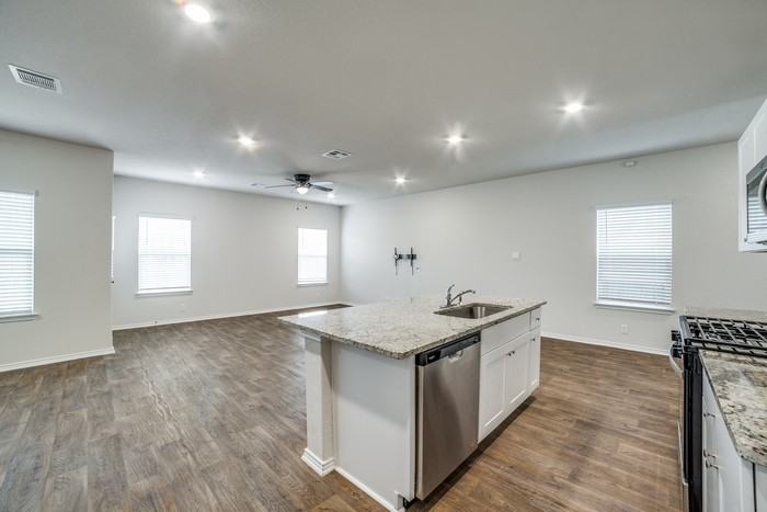 10615 Tattersall Blvd - Photo 5 of 13