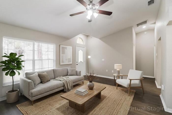 18802 Whiterock Ln - Photo 4 of 20