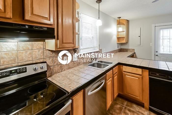 3087 Newmarket Dr - Photo 6 of 17
