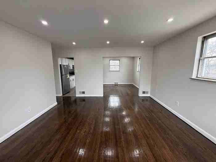 36 Collins Ln - Photo 3 of 41