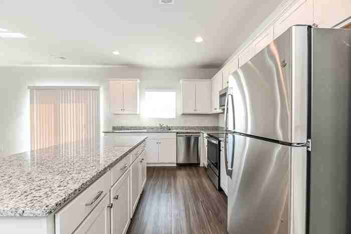 122 Shire Dr - Photo 7 of 16