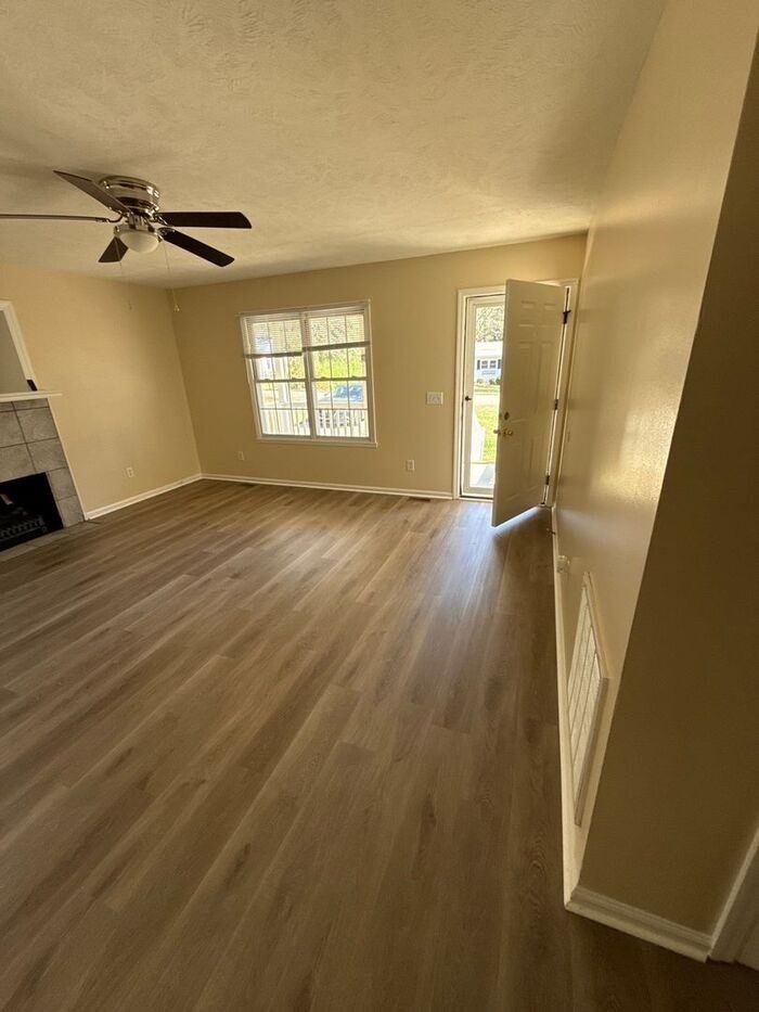 517 N Pine Ln - Photo 3 of 23