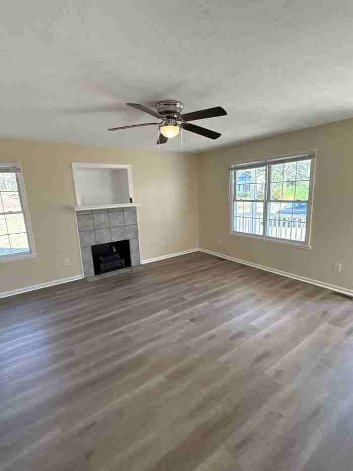 517 N Pine Ln - Photo 5 of 23