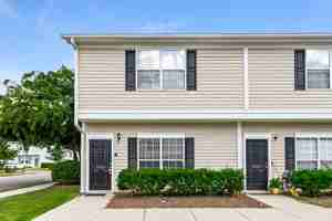 featured image of 1033 Lexi Ct